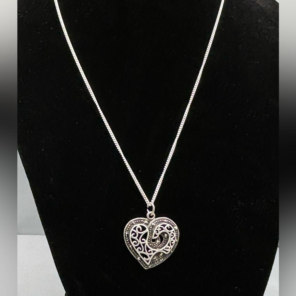 Elegant Silver Heart Pendant Necklace